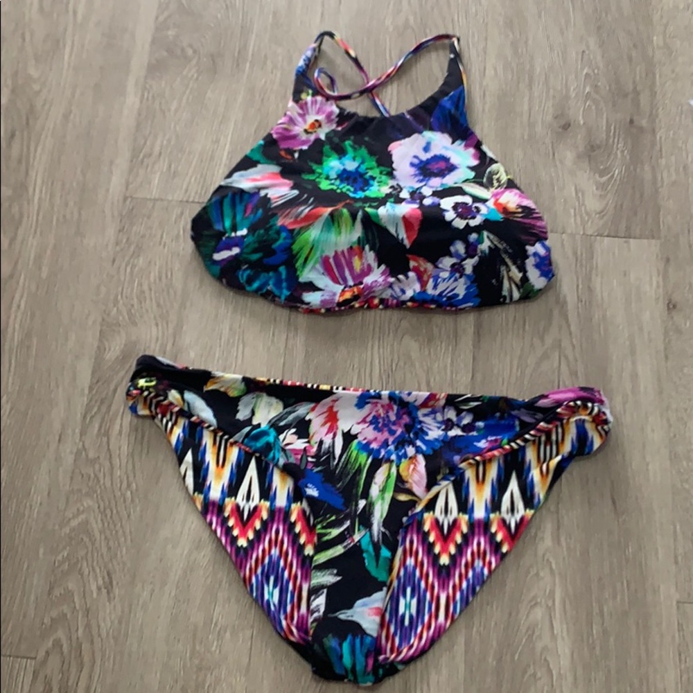 Reversible Swimsuit - Picture 5 of 6
